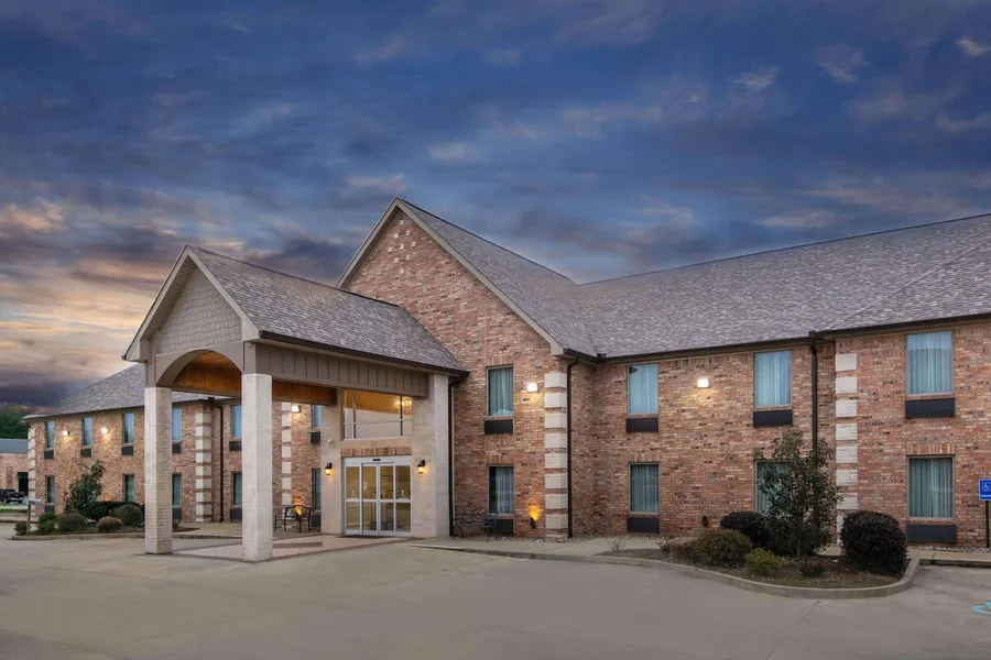 Days Inn & Suites by Wyndham Florence/Jackson Area hotel detail image 2