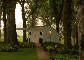 The Oakwood Inn Okoboji - Adults Only hotel thumbnail 6