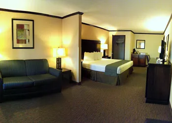 Cochran Inn & Suites hotel thumbnail 5