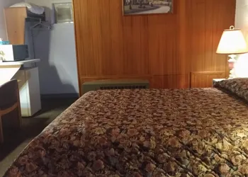 Ace Crown Motel hotel thumbnail 4