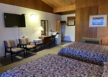 Ace Crown Motel hotel thumbnail 7