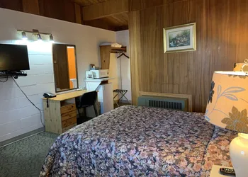 Ace Crown Motel hotel thumbnail 8