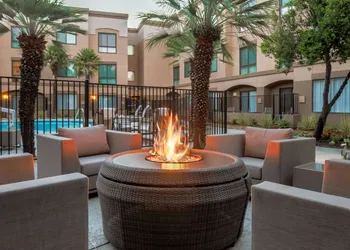 DoubleTree Suites by Hilton Hotel Sacramento – Rancho Cordova hotel thumbnail 4