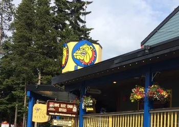 The Bulldog Hotel Silver Star hotel thumbnail 2