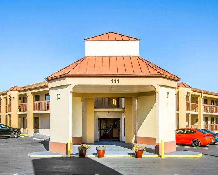 Rodeway Inn & Suites Clarksville near Governors Square Mall hotel detail image 2
