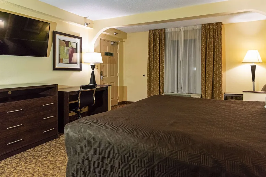 Rodeway Inn & Suites Clarksville near Governors Square Mall hotel detail image 6