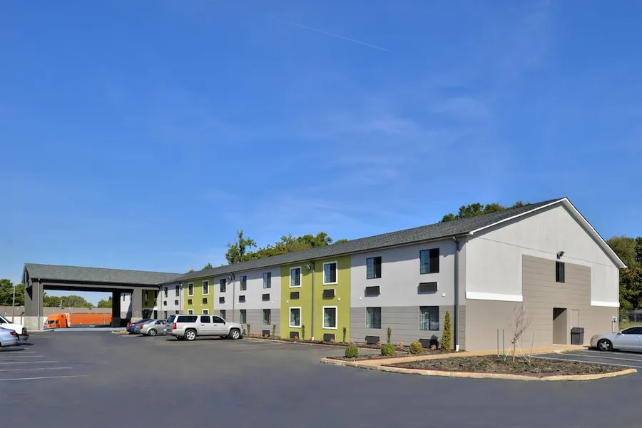 Americas Best Value Inn Memphis/Airport hotel detail image 2