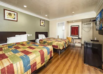 Travelodge by Wyndham Sacramento Convention Center hotel thumbnail 3