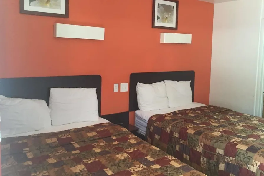 Travelodge by Wyndham Sacramento Convention Center hotel detail image 6