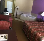 Econo Lodge Inn & Suites hotel detail image 5