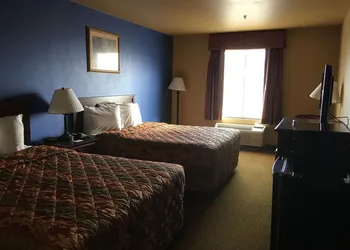Econo Lodge Inn & Suites hotel thumbnail 7