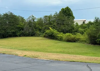 Economy Inn Crossville hotel thumbnail 3