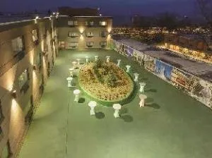 Best Western Plus Hyde Park Chicago Hotel hotel thumbnail 4