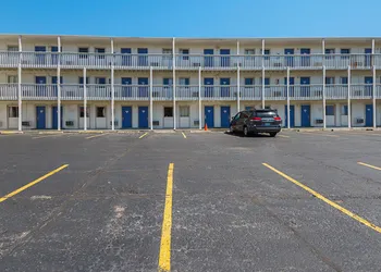 Motel6 Blue Springs, MO hotel thumbnail 2