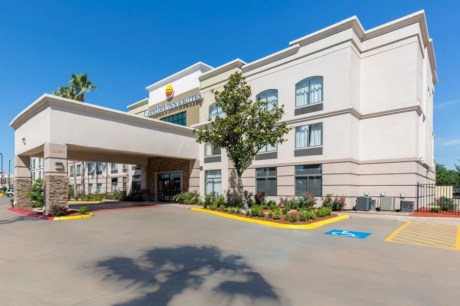 Comfort Inn & Suites SW Houston Sugarland hotel detail image 2