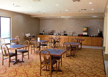 Ramada by Wyndham Wentzville hotel thumbnail 6