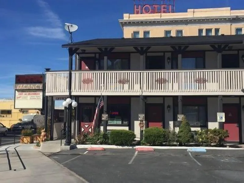Jim Butler Inn & Suites hotel detail image 2