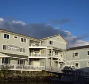 Longliner Lodge and Suites hotel detail image 4