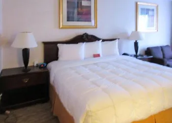 Econo Lodge Sulphur Springs I-30 hotel thumbnail 4