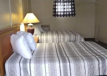Marinette Inn hotel thumbnail 4