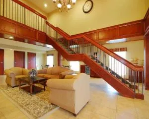 Rodeway Inn & Suites Kearney hotel thumbnail 2