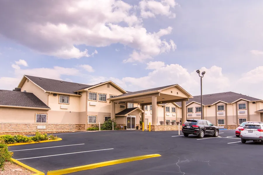 Quality Inn & Suites University hotel detail image 6