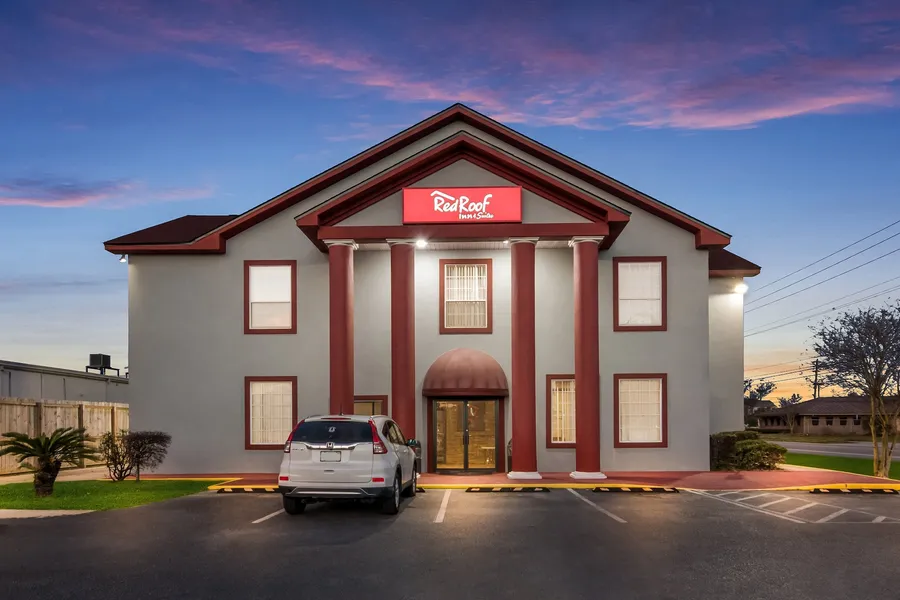Red Roof Inn & Suites Pensacola - NAS Corry hotel detail image 2