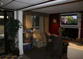 Hillcrest Motel hotel thumbnail 7