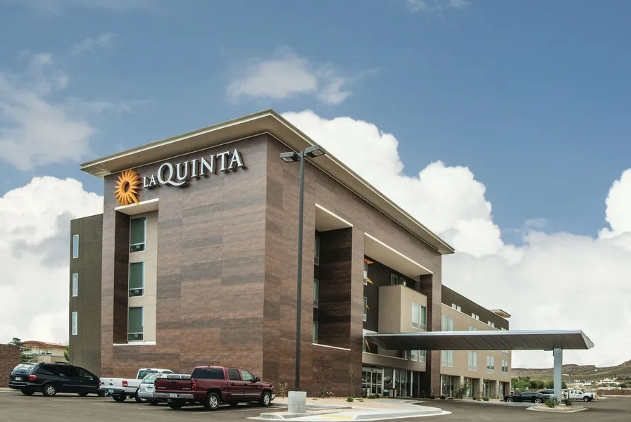 La Quinta Inn & Suites by Wyndham Kingman hotel detail image 2