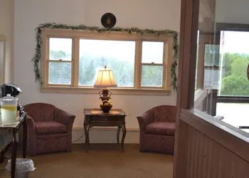 Henniker Motel hotel thumbnail 5
