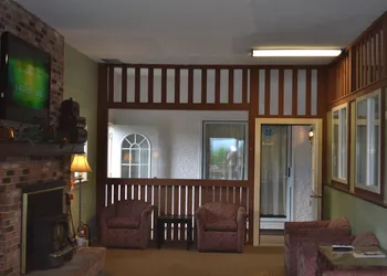 Henniker Motel hotel thumbnail 6