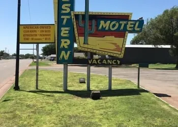 Western Motel hotel thumbnail 3