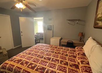 Western Motel hotel thumbnail 6