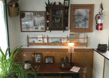 Cedar Lodge Motel hotel thumbnail 5