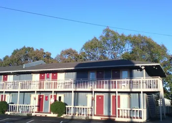 Mountain Country Inn hotel thumbnail 3