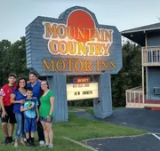 Mountain Country Inn hotel detail image 5