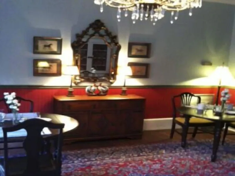 Oak Manor Inn hotel detail image 6