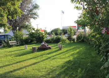 Safari Inn hotel thumbnail 7