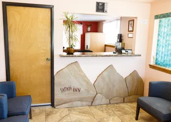 Safari Inn hotel thumbnail 8