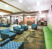 La Quinta Inn & Suites by Wyndham St. Paul-Woodbury hotel detail image 4