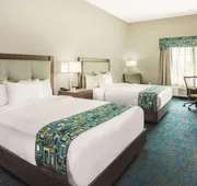 La Quinta Inn & Suites by Wyndham St. Paul-Woodbury hotel detail image 5