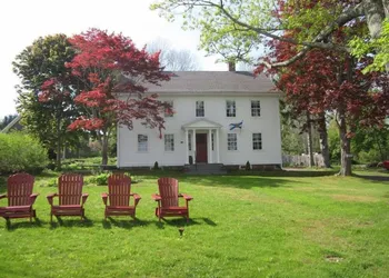 Grand Oak Manor Bed & Breakfast hotel thumbnail 2