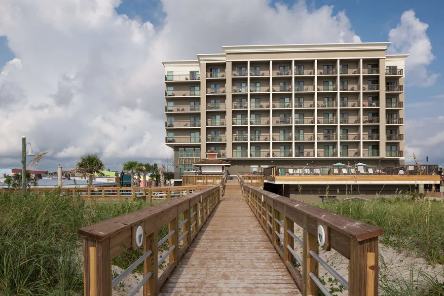 Hampton Inn & Suites Carolina Beach Oceanfront hotel detail image 2