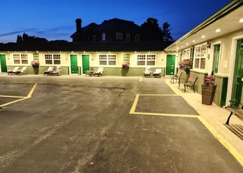 Maple Leaf Motel hotel thumbnail 7