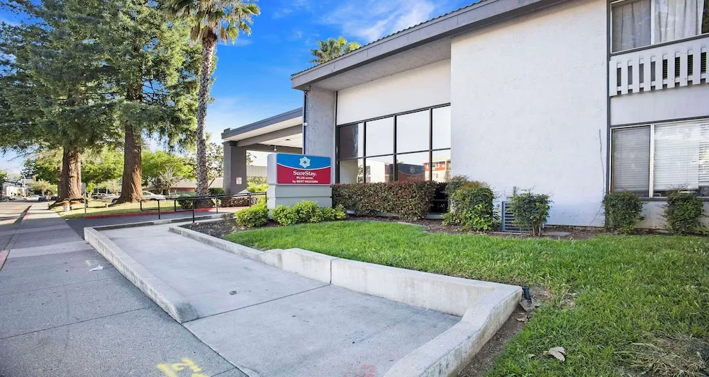 SureStay Plus Hotel by Best Western Sacramento North hotel detail image 2