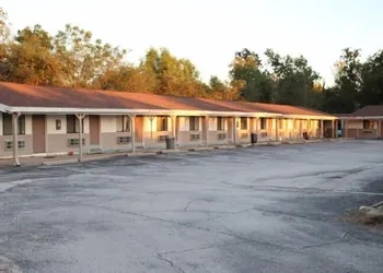 Frontier Motel hotel thumbnail 2