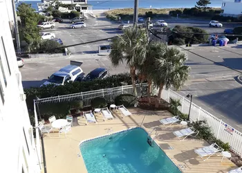 Sandpeddler Inn & Suites hotel thumbnail 3