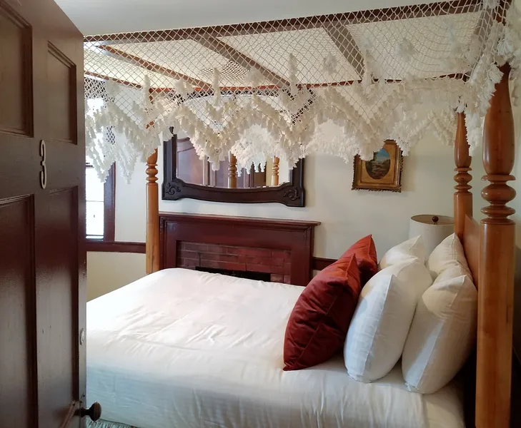 Washington Inn and Tavern hotel detail image 6