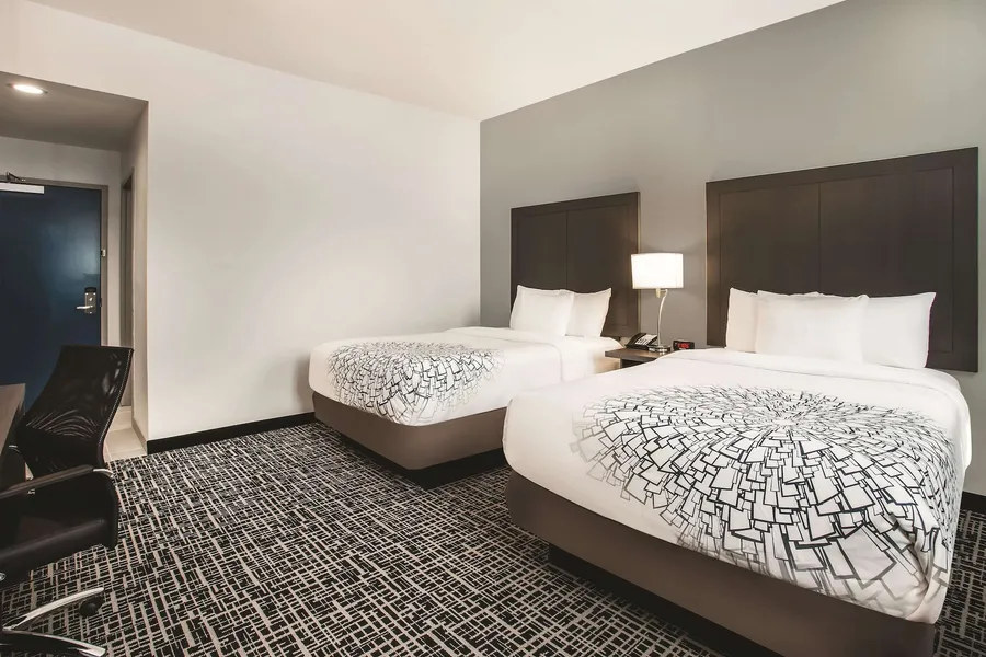 La Quinta Inn & Suites by Wyndham Baltimore Downtown hotel detail image 6