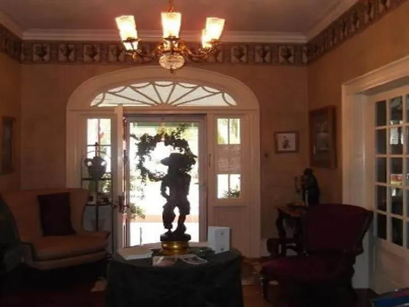 Inn Upon Moon River Plantation hotel detail image 2